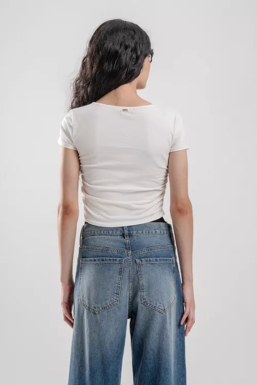 REMERA MANGA CORTA CON FRUNCE EN LATERALES, TELA ALGODÓN CON LYCRA