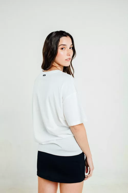 REMERA CON ESTAMPA EN JERSEY